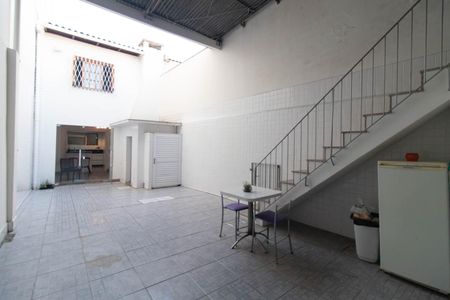 Casa à venda com 400m², 2 quartos e 2 vagasÁrea externa