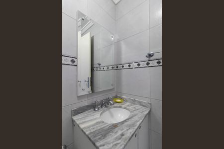 Casa à venda com 400m², 2 quartos e 2 vagasBanheiro Social