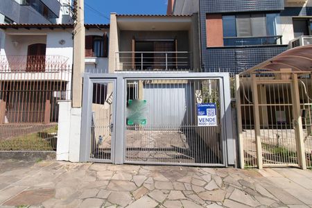 Casa à venda com 400m², 2 quartos e 2 vagasFachada