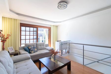 Sala de casa à venda com 2 quartos, 400m² em Santana, Porto Alegre