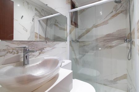 Casa à venda com 400m², 2 quartos e 2 vagasBanheiro