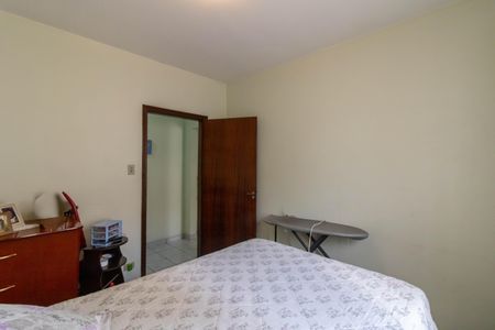 Casa à venda com 292m², 3 quartos e 2 vagas Casa à venda com 292m², 3 quartos e 2 vagasQuarto 2