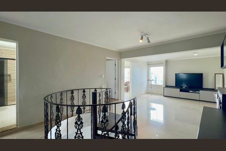 Sala de TV de apartamento para alugar com 3 quartos, 250m² em Sumaré, São Paulo
