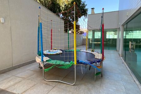 Apartamento à venda com 160m², 3 quartos e 3 vagas Apartamento à venda com 160m², 3 quartos e 3 vagasÁrea comum - Playground