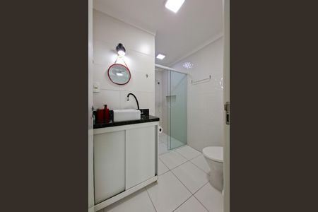 Apartamento para alugar com 74m², 2 quartos e 1 vaga Apartamento para alugar com 74m², 2 quartos e 1 vagaBanheiro da Suíte