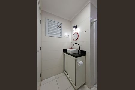 Apartamento para alugar com 74m², 2 quartos e 1 vaga Apartamento para alugar com 74m², 2 quartos e 1 vagaBanheiro da Suíte