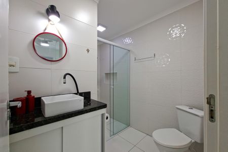 Apartamento para alugar com 74m², 2 quartos e 1 vaga Apartamento para alugar com 74m², 2 quartos e 1 vagaBanheiro da Suíte