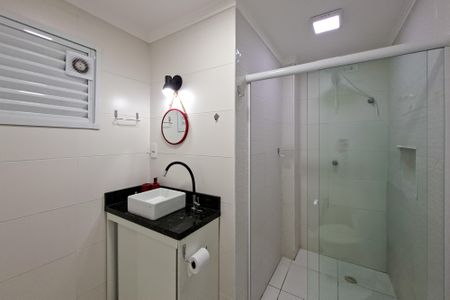 Apartamento para alugar com 74m², 2 quartos e 1 vaga Apartamento para alugar com 74m², 2 quartos e 1 vagaBanheiro da Suíte