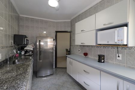 Apartamento à venda com 90m², 3 quartos e 2 vagasCozinha