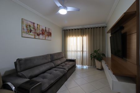 Sala de Estar de apartamento para alugar com 3 quartos, 90m² em Parque Industriario, Santo André