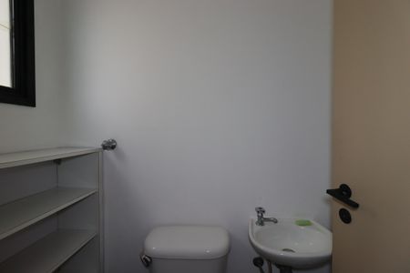 Apartamento para alugar com 74m², 2 quartos e 1 vagaBanheiro de Serviço