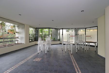 Apartamento para alugar com 74m², 2 quartos e 1 vagaÁrea Comum - Salão de Festa