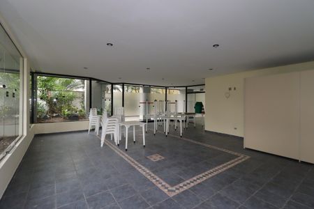 Apartamento para alugar com 74m², 2 quartos e 1 vagaÁrea Comum - Salão de Festa