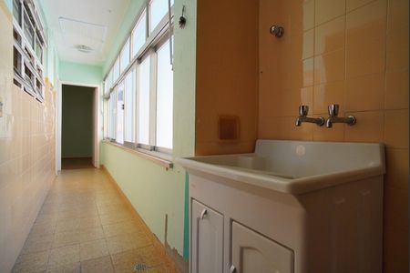 Apartamento à venda com 168m², 3 quartos e 1 vagaÁrea de Serviço