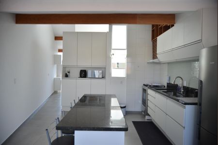 Apartamento à venda com 126m², 2 quartos e 2 vagasCozinha