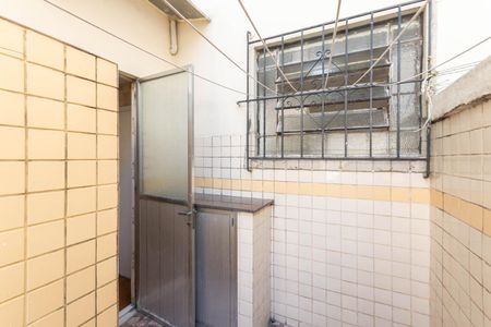 Apartamento à venda com 81m², 2 quartos e sem vagaÁrea externa