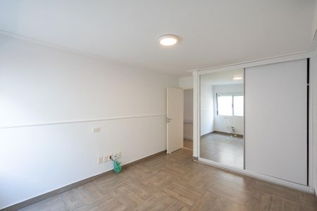 Casa à venda com 270m², 3 quartos e 2 vagas Casa à venda com 270m², 3 quartos e 2 vagasQuarto 1