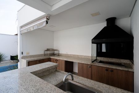 Casa à venda com 270m², 3 quartos e 2 vagas Casa à venda com 270m², 3 quartos e 2 vagasChurrasqueira