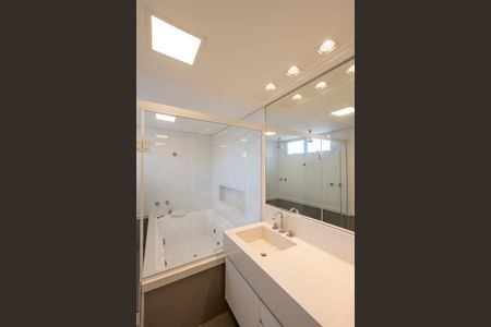 Casa à venda com 270m², 3 quartos e 2 vagas Casa à venda com 270m², 3 quartos e 2 vagasBanheiro da Suíte