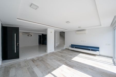 Sala de casa à venda com 3 quartos, 270m² em Indianópolis, São Paulo