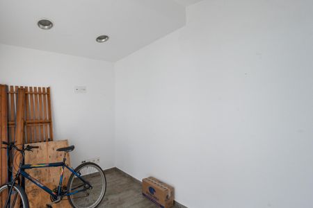Casa à venda com 270m², 3 quartos e 2 vagas Casa à venda com 270m², 3 quartos e 2 vagasQuarto de Serviço