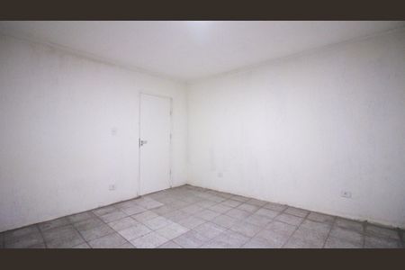 Quarto de casa para alugar com 1 quarto, 70m² em Jardim Santa Teresinha, São Paulo