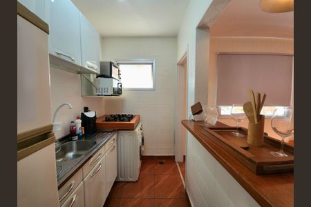 Cozinha de apartamento para alugar com 1 quarto, 48m² em Vila Nova Conceição, São Paulo