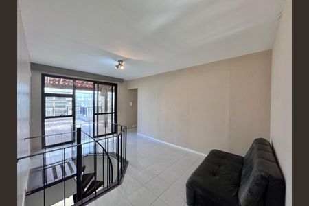 Apartamento para alugar com 220m², 3 quartos e 2 vagas Apartamento para alugar com 220m², 3 quartos e 2 vagasCobertura