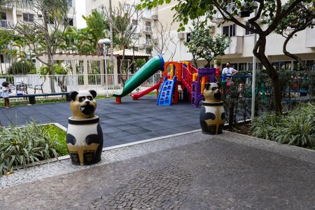 Apartamento para alugar com 86m², 3 quartos e 1 vaga Apartamento para alugar com 86m², 3 quartos e 1 vagaÁrea comum - Playground