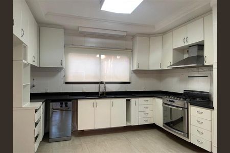 Casa à venda com 4 quartos, 500m² em Jardim Cordeiro, São Paulo