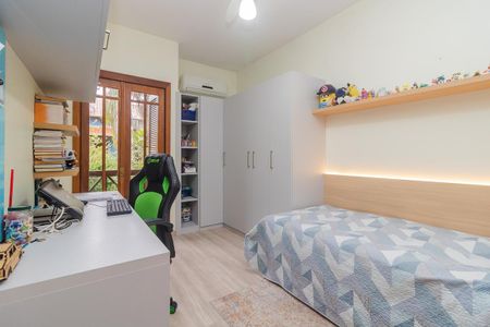 Casa de condomínio à venda com 197m², 3 quartos e 2 vagas Casa de condomínio à venda com 197m², 3 quartos e 2 vagasQuarto