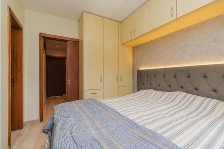 Casa de condomínio à venda com 197m², 3 quartos e 2 vagas Casa de condomínio à venda com 197m², 3 quartos e 2 vagasSuíte