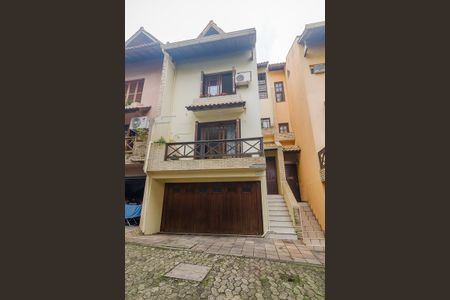 Casa de condomínio à venda com 197m², 3 quartos e 2 vagas Casa de condomínio à venda com 197m², 3 quartos e 2 vagasÁrea comum