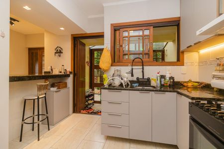 Casa de condomínio à venda com 197m², 3 quartos e 2 vagas Casa de condomínio à venda com 197m², 3 quartos e 2 vagasCozinha