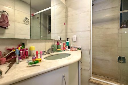 Banheiro Social de apartamento para alugar com 3 quartos, 180m² em Copacabana, Rio de Janeiro