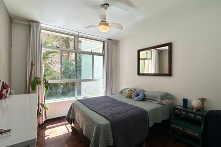 Apartamento à venda com 180m², 3 quartos e 1 vaga Apartamento à venda com 180m², 3 quartos e 1 vagaQuarto 01