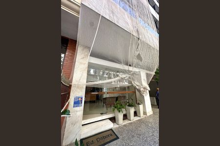 Apartamento à venda com 180m², 3 quartos e 1 vaga Apartamento à venda com 180m², 3 quartos e 1 vagaFachada