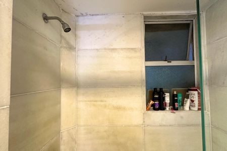 Apartamento à venda com 180m², 3 quartos e 1 vaga Apartamento à venda com 180m², 3 quartos e 1 vagaBanheiro Social