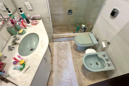 Apartamento à venda com 180m², 3 quartos e 1 vaga Apartamento à venda com 180m², 3 quartos e 1 vagaBanheiro Social