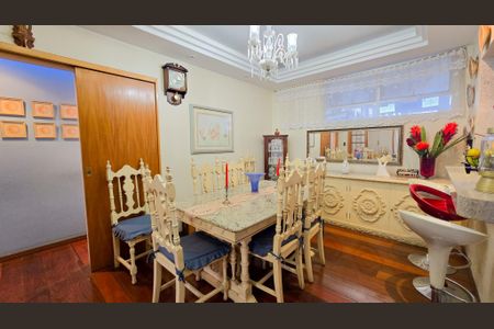 Apartamento à venda com 135m², 4 quartos e 2 vagas Apartamento à venda com 135m², 4 quartos e 2 vagasSala de Jantar
