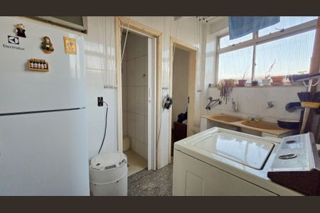 Apartamento à venda com 135m², 4 quartos e 2 vagas Apartamento à venda com 135m², 4 quartos e 2 vagasÁrea de Serviço