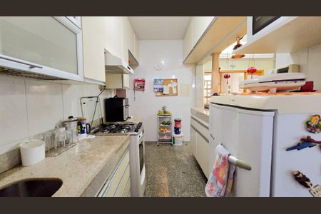 Apartamento à venda com 135m², 4 quartos e 2 vagas Apartamento à venda com 135m², 4 quartos e 2 vagasCozinha