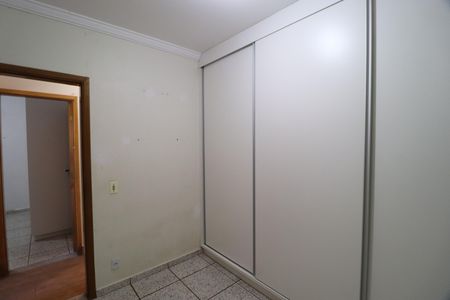 Quarto 2 de apartamento para alugar com 3 quartos, 70m² em Marta Helena, Uberlândia