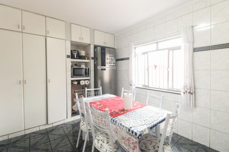 Casa à venda com 150m², 3 quartos e 2 vagas Casa à venda com 150m², 3 quartos e 2 vagasCozinha