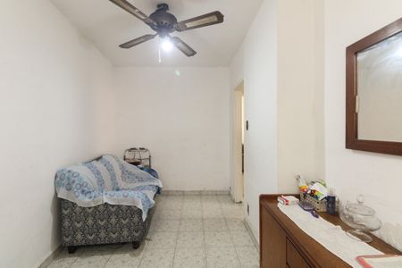 Casa à venda com 150m², 3 quartos e 2 vagas Casa à venda com 150m², 3 quartos e 2 vagasSala