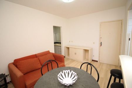 Sala de apartamento à venda com 1 quarto, 45m² em Santo Agostinho, Belo Horizonte