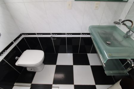 Casa à venda com 150m², 3 quartos e 4 vagasBanheiro