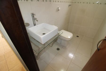 Casa à venda com 150m², 3 quartos e 4 vagasQuarto 3 - Banheiro
