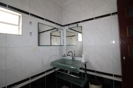 Casa à venda com 150m², 3 quartos e 4 vagasBanheiro