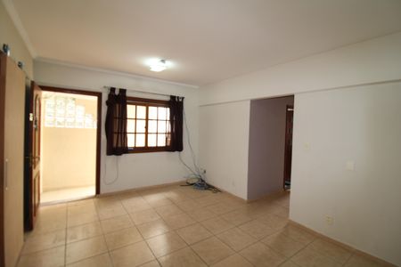 Casa à venda com 150m², 3 quartos e 4 vagasSala